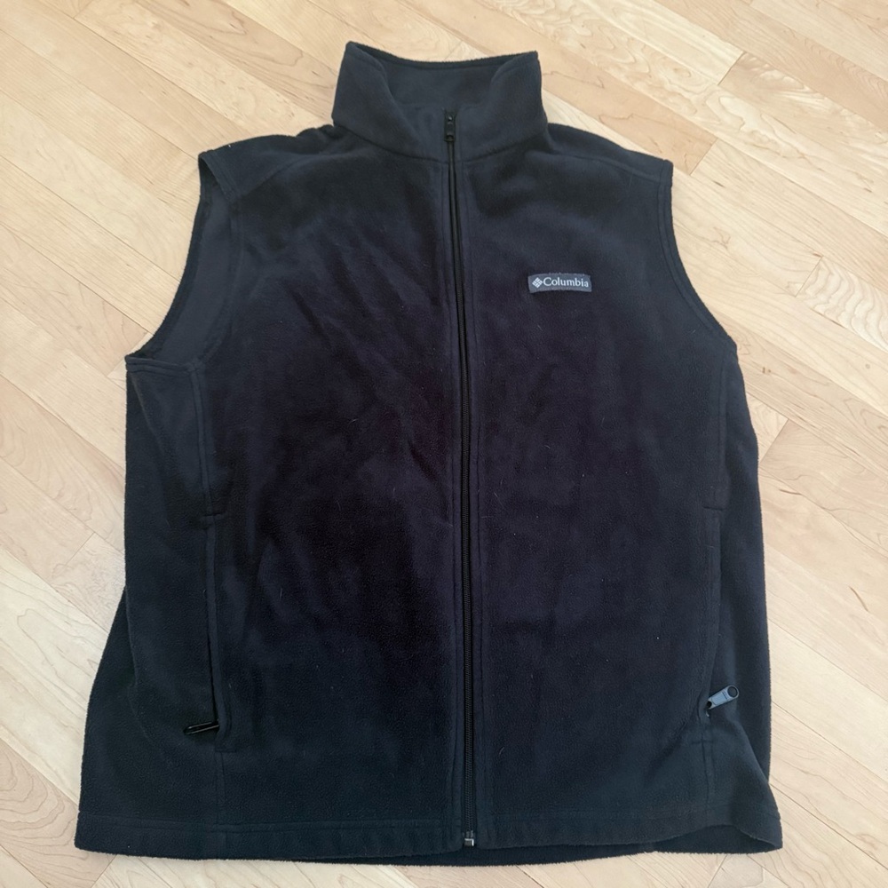 Columbia Black Fleece Full Zip Vest